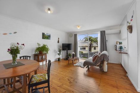 Photo of property in 21a Oakleigh Street, Maungaraki, Lower Hutt, 5010