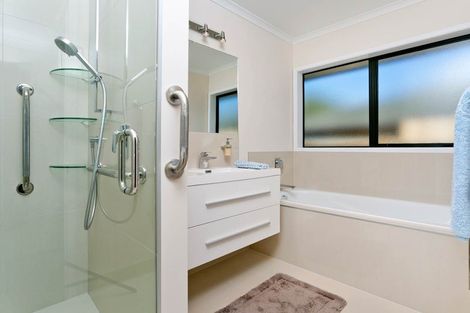 Photo of property in 12 Sample Road, Albany, Auckland, 0632