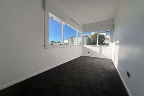 Photo of property in 11 Chilman Street, Strandon, New Plymouth, 4312