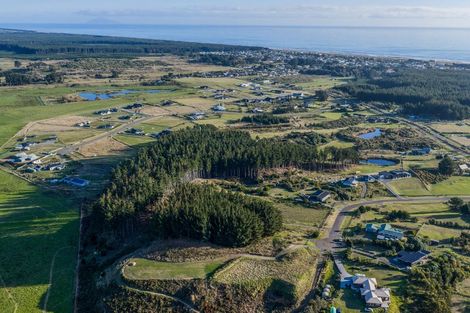 Photo of property in 16 Quail Way, Waitarere, Levin, 5510