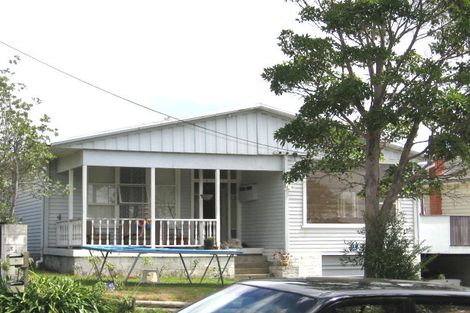 Photo of property in 1/3 Bridge View Road, Birkenhead, Auckland, 0626