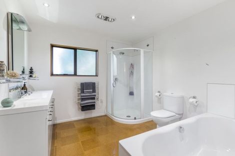 Photo of property in 14b Kaipatiki Road, Glenfield, Auckland, 0629