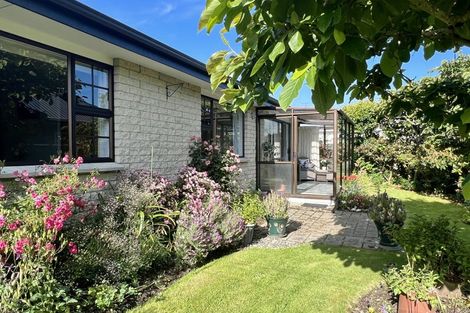 Photo of property in 92 Newcastle Street, Windsor, Invercargill, 9810