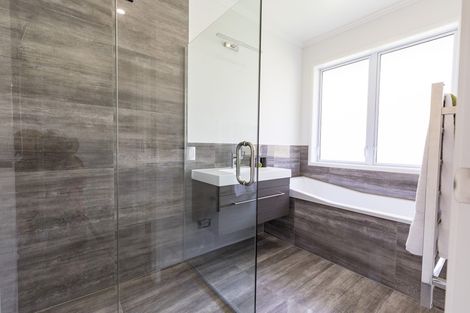 Photo of property in 48 Murray Ward Drive, Te Kauwhata, 3710