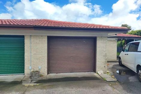 Photo of property in 2/24 Frank Evans Place, Henderson, Auckland, 0610