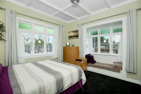 Photo of property in 275 Great North Road, Henderson, Auckland, 0612