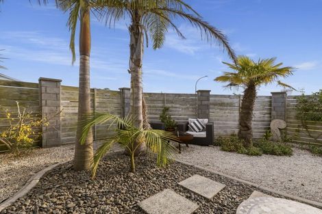 Photo of property in 25 Coutts Street, Papamoa Beach, Papamoa, 3118
