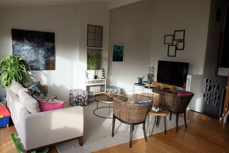 Photo of property in 132 Wadestown Road, Wadestown, Wellington, 6012