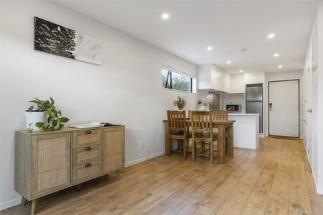 Photo of property in 9/36 Kaipatiki Road, Glenfield, Auckland, 0629