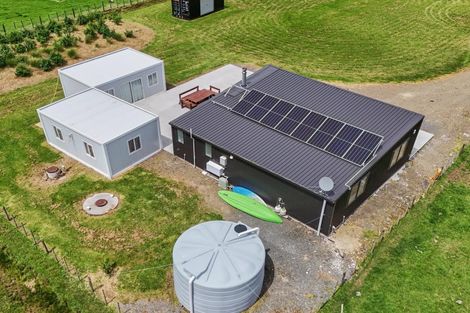 Photo of property in 35 Te Mahoe Road, Mokau, 4376