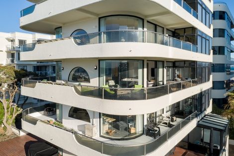 Photo of property in 21 Maunganui Road, Mount Maunganui, 3116