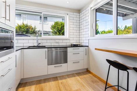 Photo of property in 53 Taikata Road, Te Atatu Peninsula, Auckland, 0610