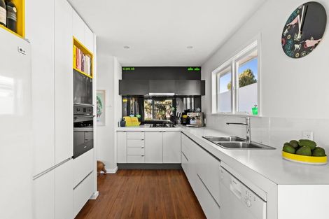 Photo of property in 9 Palmerston Road, Havelock North, 4130