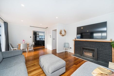 Photo of property in 5a Ayr Place, Hokowhitu, Palmerston North, 4410