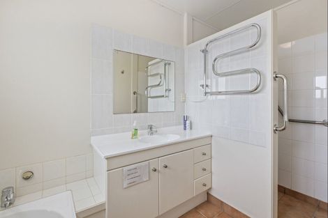 Photo of property in 11f Puriri Avenue, Orewa, 0931