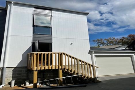 Photo of property in 2/20 Marama Street, Castor Bay, Auckland, 0620