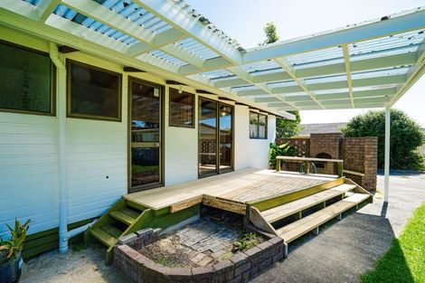 Photo of property in 18 Fairdale Avenue, Red Hill, Papakura, 2110