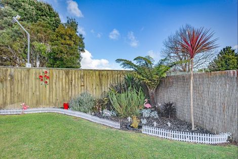 Photo of property in 670 Queen Street East, Levin, 5510