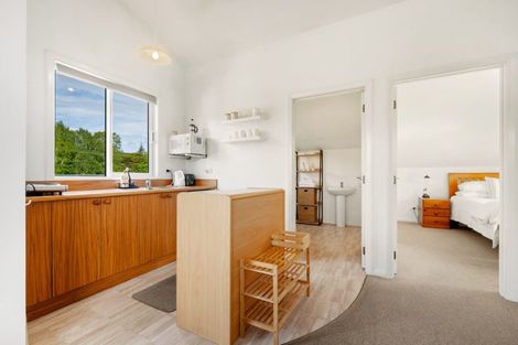 Photo of property in 302 Beacon Point Road, Wanaka, 9305