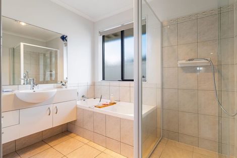 Photo of property in 20 Barbados Way, One Tree Point, 0118