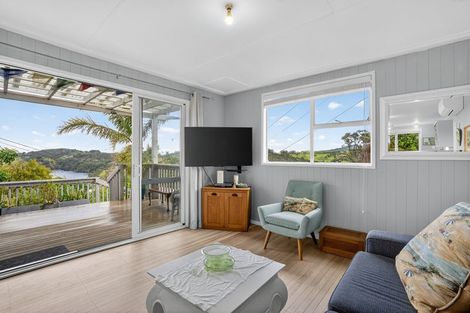 Photo of property in 11 Kendale Drive, Leigh, 0985