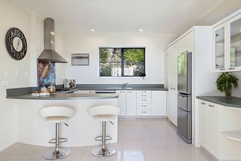 Photo of property in 70 Belleview Terrace, Mount Pleasant, Christchurch, 8081