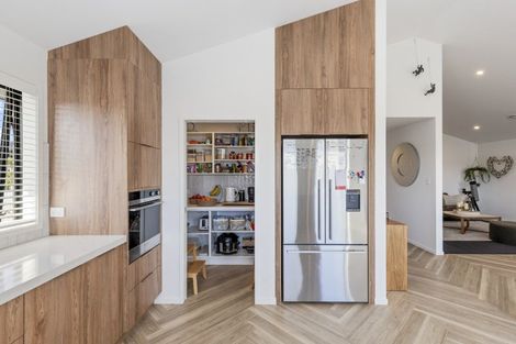 Photo of property in 39 Aratapu Street, Waitara, 4320