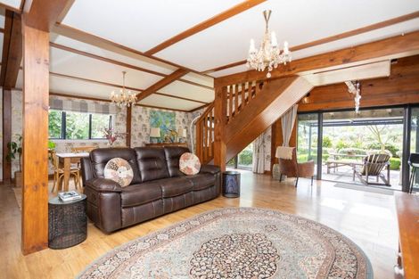 Photo of property in 72 Township Road, Kumeroa, Woodville, 4997