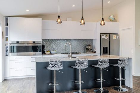 Photo of property in 58 Freedom Drive, Kelvin Grove, Palmerston North, 4414