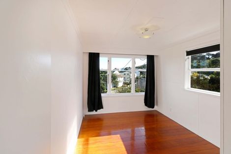 Photo of property in 12 Owhiti Street, Titahi Bay, Porirua, 5022