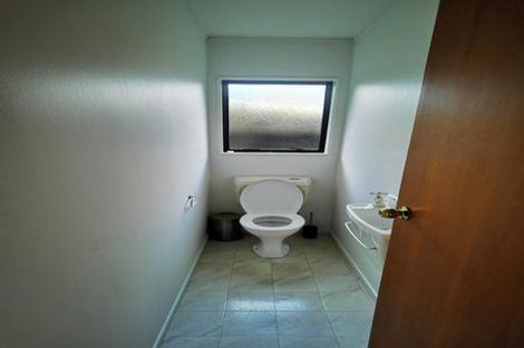 Photo of property in 4/12 Stratford Avenue, Milford, Auckland, 0620