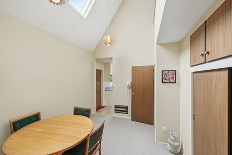 Photo of property in 2/4 Gatonby Place, Avonhead, Christchurch, 8042