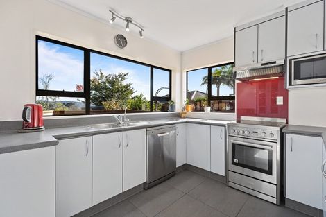 Photo of property in 15 Pounamu Avenue, Greenhithe, Auckland, 0632