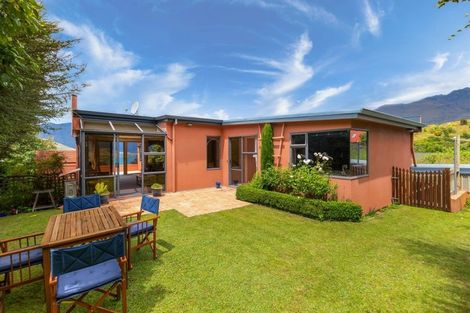 Photo of property in 18b Avalon Crescent, Fernhill, Queenstown, 9300