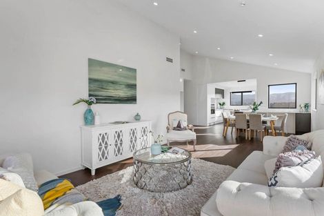 Photo of property in 40 San Prospero Crescent, Henderson, Auckland, 0612