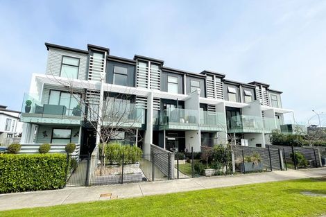 Photo of property in 38 Memorial Park Lane, Hobsonville, Auckland, 0618