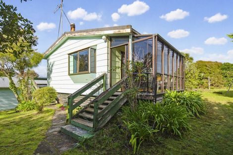 Photo of property in 8 Duncan Street, Waikawa Beach, Manakau, 5573