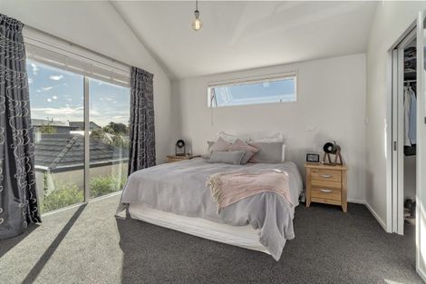 Photo of property in 97f Englefield Road, Northwood, Christchurch, 8051