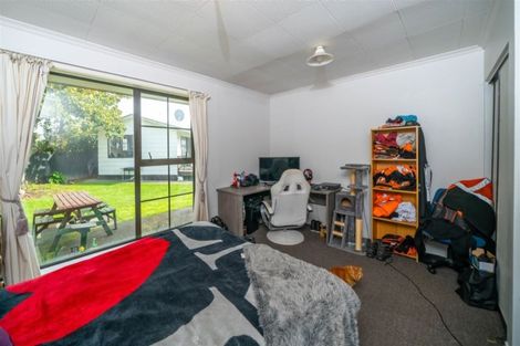 Photo of property in 26 Davidson Crescent, Hornby, Christchurch, 8042