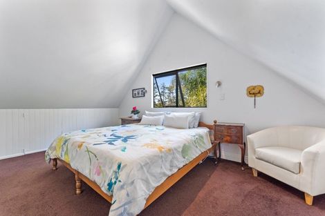 Photo of property in 200 Tawa Road, Kumeu, 0891