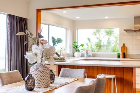 Photo of property in 4 Flint Way, Northland, Wellington, 6012