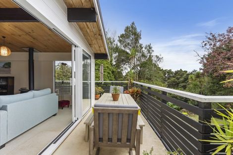 Photo of property in 17 Kawaka Street, Titirangi, Auckland, 0604