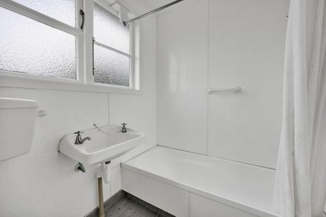 Photo of property in 14 Essex Street, Stratford, 4332