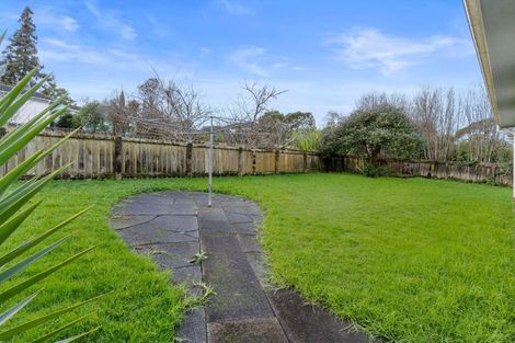 Photo of property in 16 St Catherine Crescent, West Harbour, Auckland, 0618