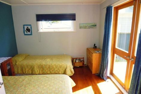 Photo of property in 7 Poneke Drive, Waikanae, 5036