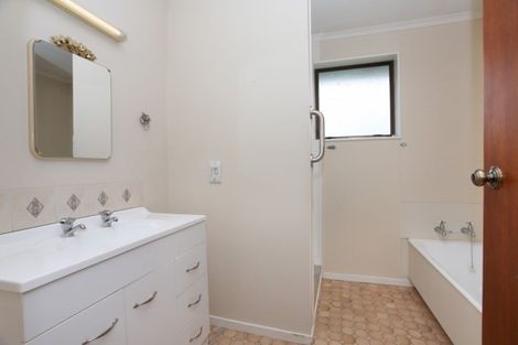 Photo of property in 12a Signal Street, Marton, 4710