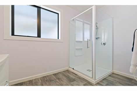 Photo of property in 100 Prestons Road, Redwood, Christchurch, 8051