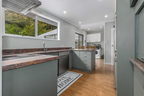 Photo of property in 11 Tweed Road, Papakowhai, Porirua, 5024
