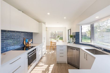 Photo of property in 130 John F Kennedy Drive, Milson, Palmerston North, 4414