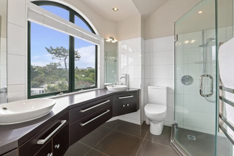 Photo of property in 2/111 Beach Road, Castor Bay, Auckland, 0620